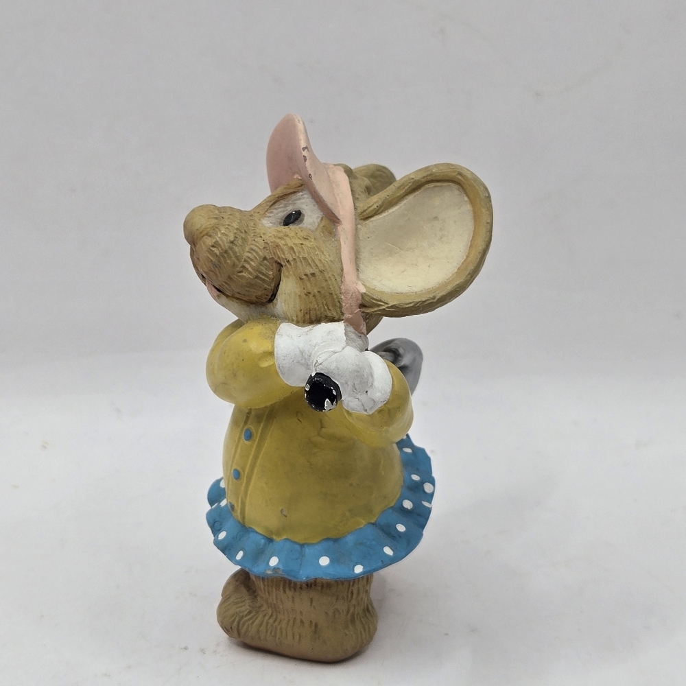 VTG Pair Of Beautiful Mouse Boy Girl Golf Club Playing Resin 3.5" H Collectible - Picture 10 of 14